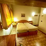 Garni Cecilia 3* 리비뇨