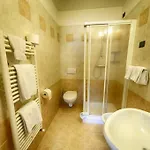 Garni Cecilia 3*