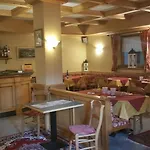 Garni Cecilia 3*