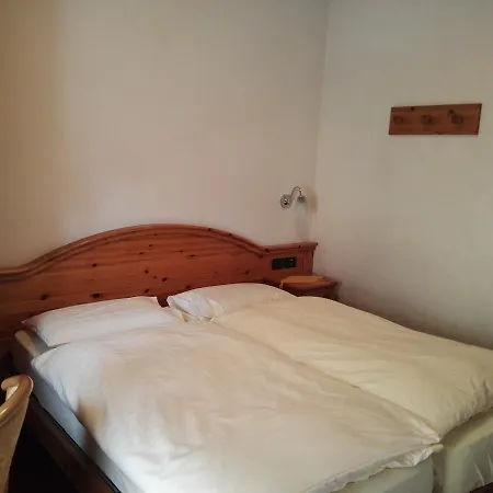 Garni Cecilia Bed & Breakfast 3*